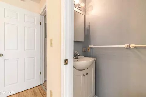 Bath - 34 Cardinal Dr, Ormond Beach, FL 32176 photo 3 of 3