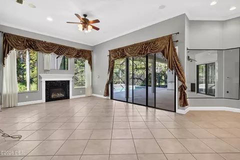 Living - 971 Stone Lake Dr, Ormond Beach, FL 32174 photo 10 of 16
