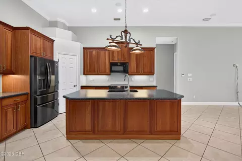 Kitchen - 971 Stone Lake Dr, Ormond Beach, FL 32174 photo 6 of 7