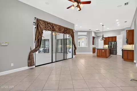 Living - 971 Stone Lake Dr, Ormond Beach, FL 32174 photo 12 of 16