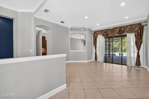 Living - 971 Stone Lake Dr, Ormond Beach, FL 32174 photo 2 of 16