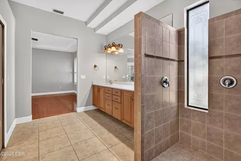 Bath - 971 Stone Lake Dr, Ormond Beach, FL 32174 photo 9 of 12