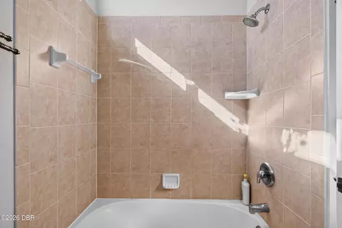 Bath - 971 Stone Lake Dr, Ormond Beach, FL 32174 photo 3 of 12