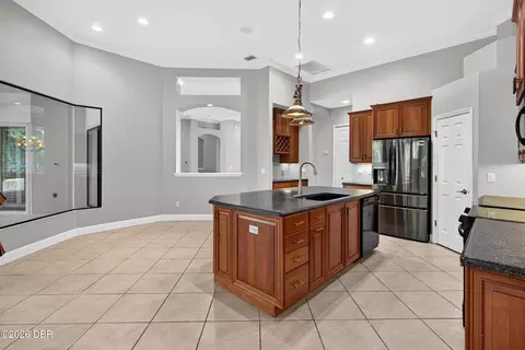 Kitchen - 971 Stone Lake Dr, Ormond Beach, FL 32174 photo 7 of 7