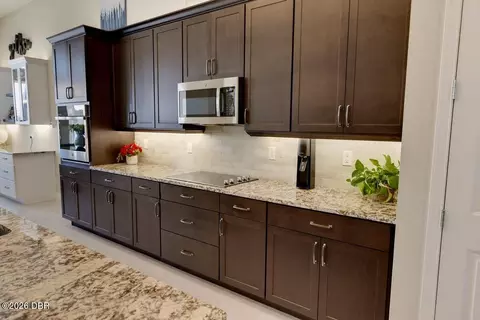 Kitchen - 311 Stirling Bridge Dr, Ormond Beach, FL 32174 photo 8 of 14