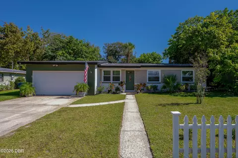 1509 Derbyshire Rd, Daytona Beach, FL 32117