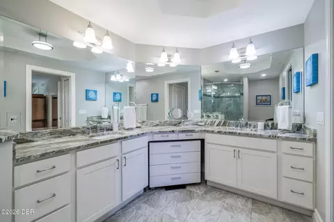 Bath - 799 Sterthaus Dr, Ormond Beach, FL 32174 photo 2 of 3