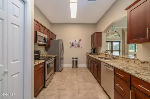 Kitchen - 799 Sterthaus Dr, Ormond Beach, FL 32174 photo 4 of 4