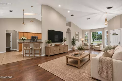 Living - 86 Saddlers Run, Ormond Beach, FL 32174 photo 2 of 4