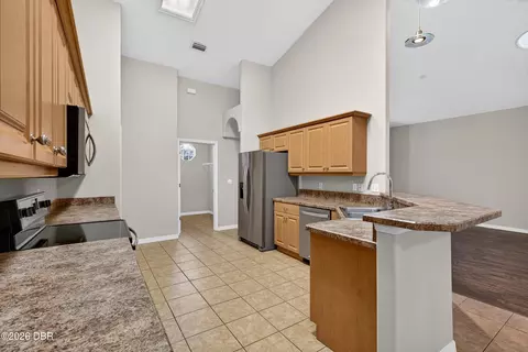 Kitchen - 86 Saddlers Run, Ormond Beach, FL 32174 photo 3 of 8