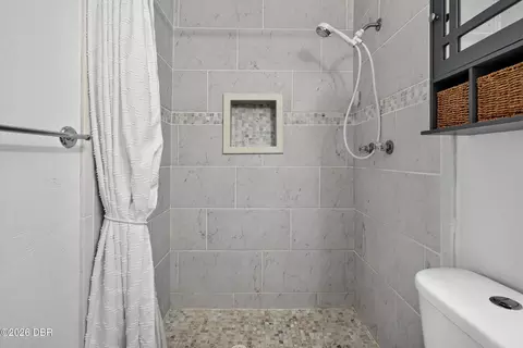 Bath - 87 Seton Trl, Ormond Beach, FL 32176 photo 2 of 5