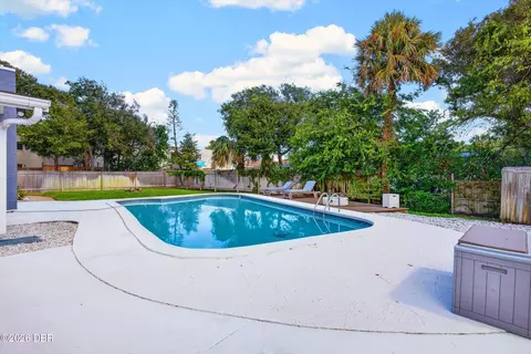 Exterior - 87 Seton Trl, Ormond Beach, FL 32176 photo 20 of 27