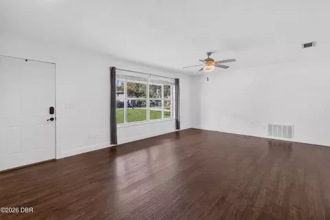 Living - 87 Seton Trl, Ormond Beach, FL 32176 photo 4 of 11
