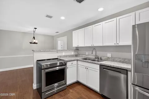 Kitchen - 87 Seton Trl, Ormond Beach, FL 32176 photo 4 of 4