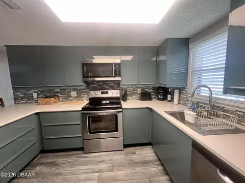 Kitchen - 2294 Ocean Shore Blvd, Ormond Beach, FL 32176 photo 2 of 6