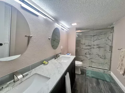 Bath - 2294 Ocean Shore Blvd, Ormond Beach, FL 32176 photo 1 of 6