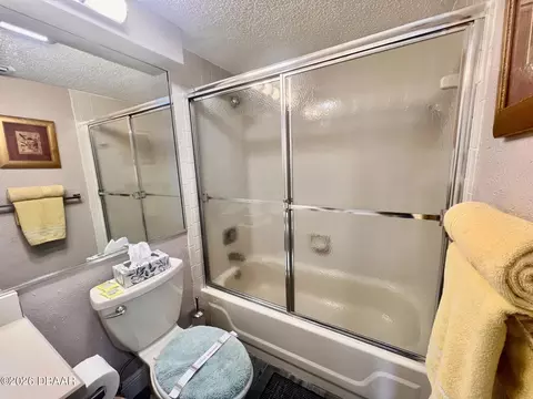 Bath - 2294 Ocean Shore Blvd, Ormond Beach, FL 32176 photo 5 of 6
