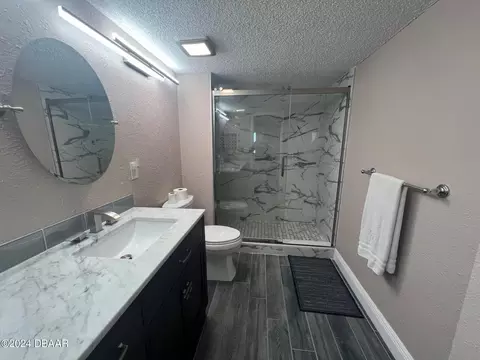 Bath - 2294 Ocean Shore Blvd, Ormond Beach, FL 32176 photo 3 of 6