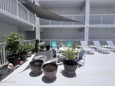 Exterior - 2294 Ocean Shore Blvd, Ormond Beach, FL 32176 photo 4 of 4