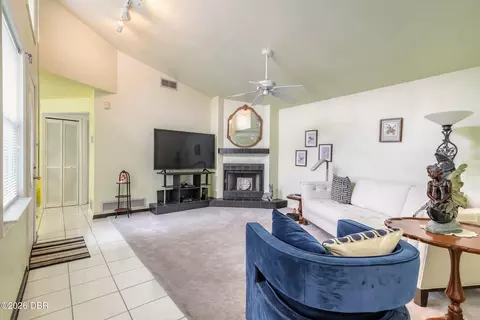 Living - 1 Alicen Ct, Ormond Beach, FL 32174 photo 3 of 3