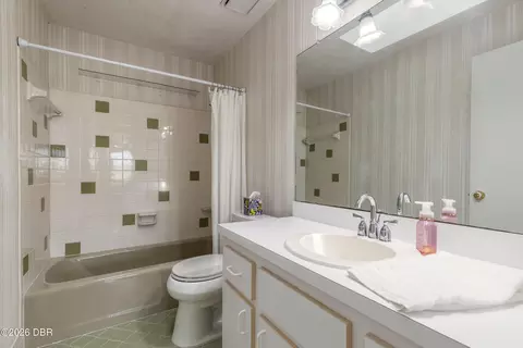 Bath - 1 Alicen Ct, Ormond Beach, FL 32174 photo 1 of 2