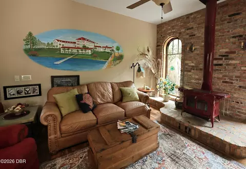 Living - 16 Hernandez Ave, Ormond Beach, FL 32174 photo 1 of 2