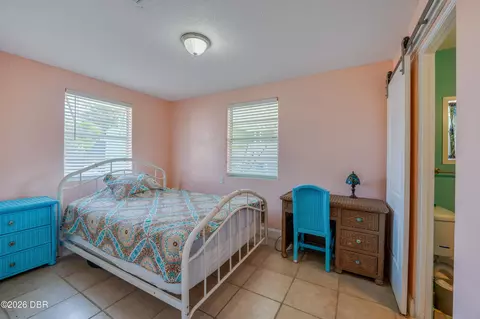 Bedroom - 34 River Dr, Ormond Beach, FL 32176 photo 2 of 2