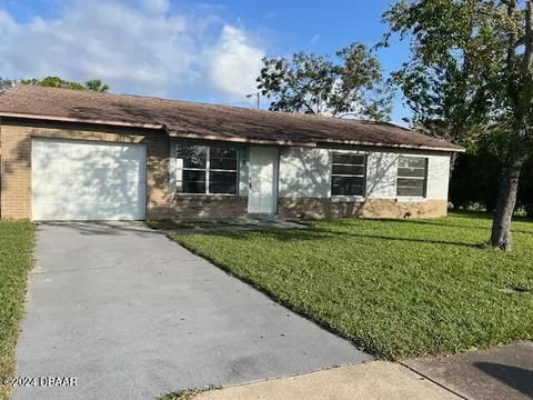 728 Ruby St, Daytona Beach, FL 32114