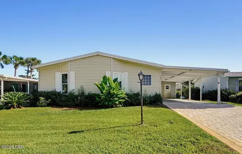 483 Sioux Blvd, Oak Hill, FL 32759