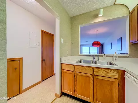 Kitchen - 6100 A1a S, Saint Augustine, FL 32080 photo 2 of 4