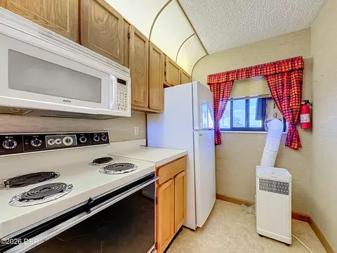Kitchen - 6100 A1a S, Saint Augustine, FL 32080 photo 4 of 4