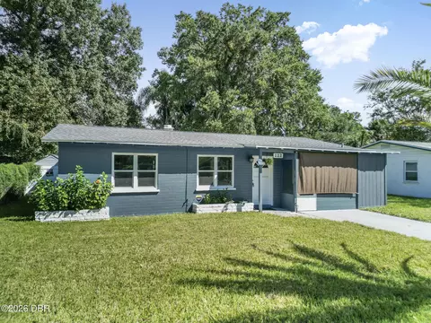 122 Palm Dr, Daytona Beach, FL 32117