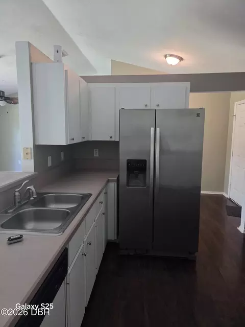 Kitchen - 340 Pine Breeze Dr, Edgewater, FL 32141 photo 2 of 4