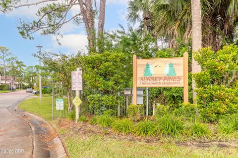 101 Par Brook Rd, Daytona Beach, FL 32114