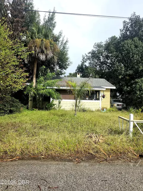 7 Howard Dr, Holly Hill, FL 32117