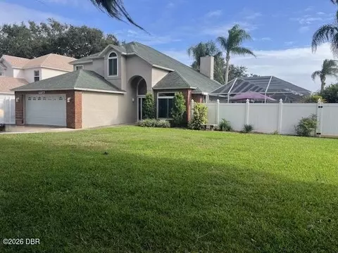 1377 Hyde Park Dr, Port Orange, FL 32128