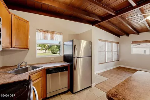 Kitchen - 114 Lynnhurst Dr, Ormond Beach, FL 32176 photo 3 of 4