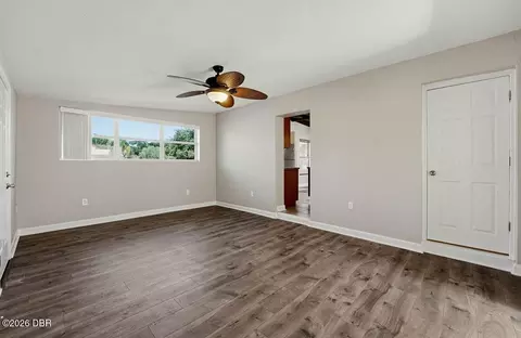 Living - 114 Lynnhurst Dr, Ormond Beach, FL 32176 photo 5 of 6