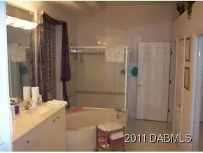 1070 Hampstead Ln, Ormond Beach, FL 32174 photo 9