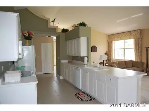 1213 Crown Point Ln, Ormond Beach, FL 32174 photo 3