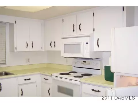 240 Standish Dr, Ormond Beach, FL 32176 photo 6