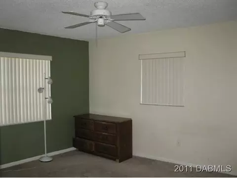 13 Blue Heron Ln, Edgewater, FL 32141 photo 4