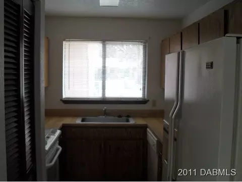 21 Park Pl, Ormond Beach, FL 32174 photo 6