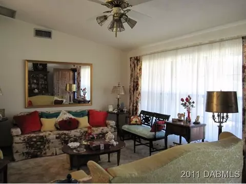 2004 Orange Tree Dr, Edgewater, FL 32141 photo 4