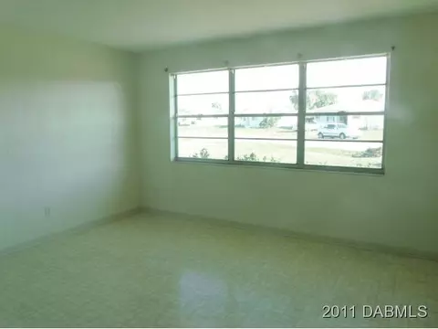 29 Beechwood Dr, Ormond Beach, FL 32176 photo 2