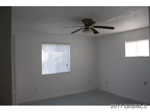 3410 Tamarind Dr, Edgewater, FL 32141 photo 5