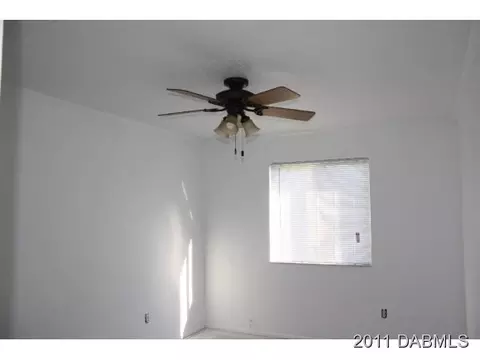 3410 Tamarind Dr, Edgewater, FL 32141 photo 4