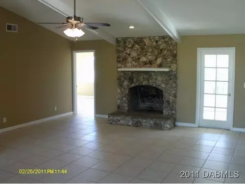 50 Sea Harbor Dr, Ormond Beach, FL 32176 photo 4