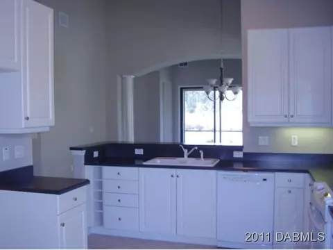 709 Cobblestone Dr, Ormond Beach, FL 32174 photo 2