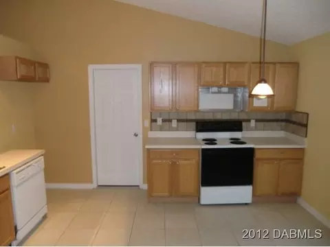 1819 Queen Palm Dr, Edgewater, FL 32132 photo 4